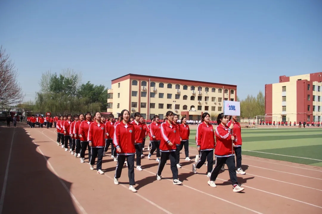 激扬青春竞度风华香河县职教中心2021年春季田径运动会掠影