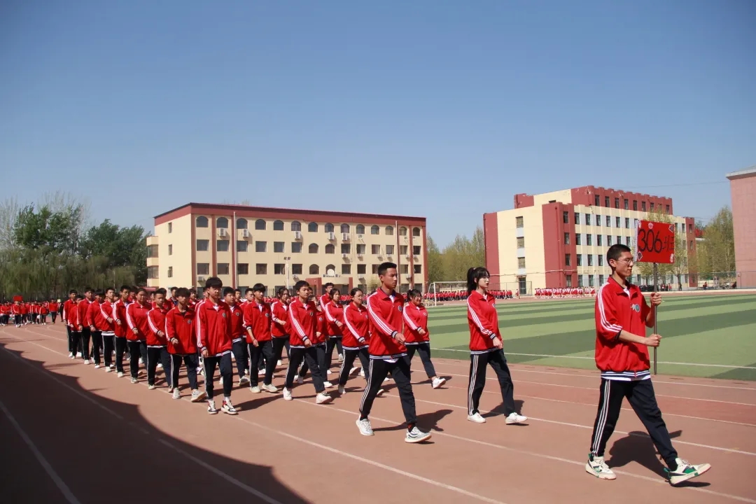 激扬青春竞度风华香河县职教中心2021年春季田径运动会掠影