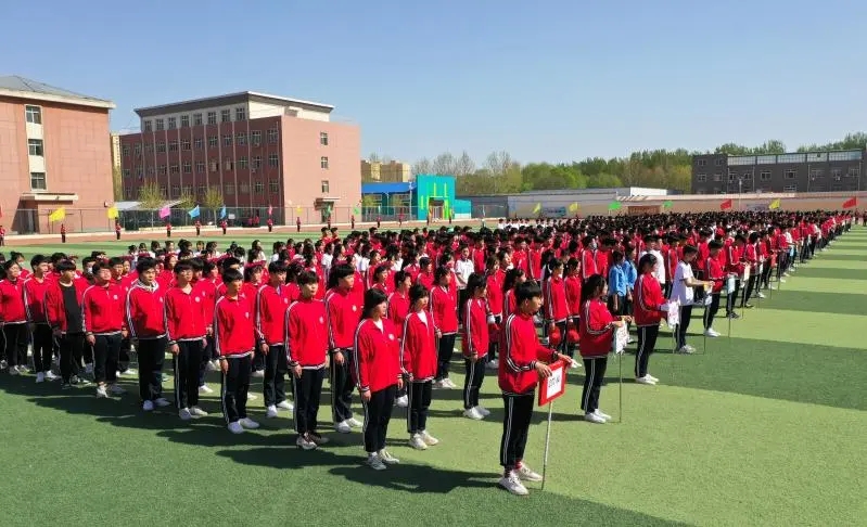 激扬青春竞度风华香河县职教中心2021年春季田径运动会掠影